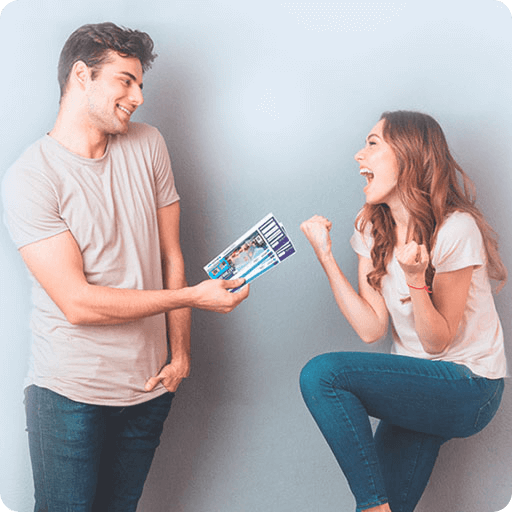 Colaboradores con boletos del Sorteo Tec